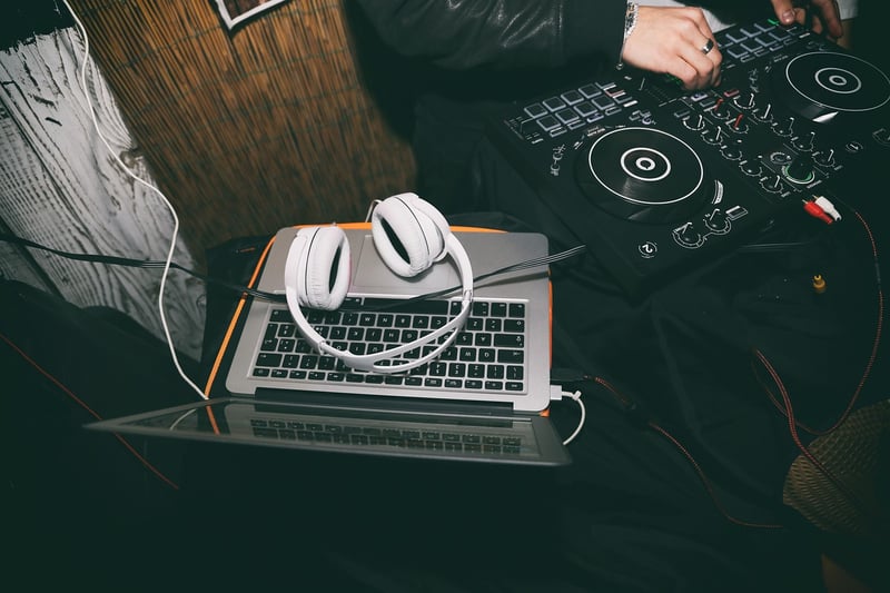 Comet DJs